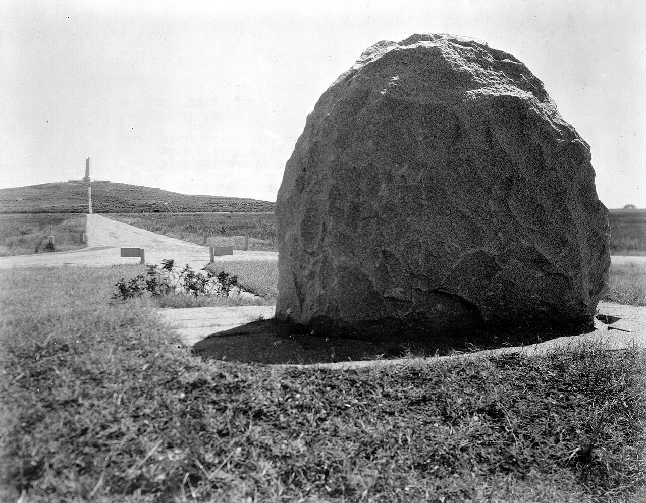 The Wright Brothers National Memorial granite pylon atop Kill Devil Hill