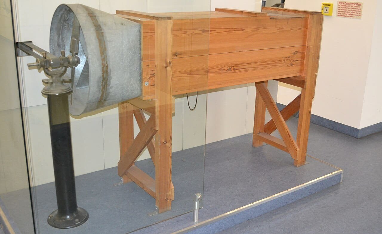Replica of the Wright Brothers 1901 wind tunnel
